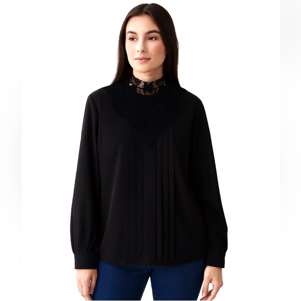 Vintage Liz Baker Essentials Black Women's Blouse with Lace Detail 80s/90s XL